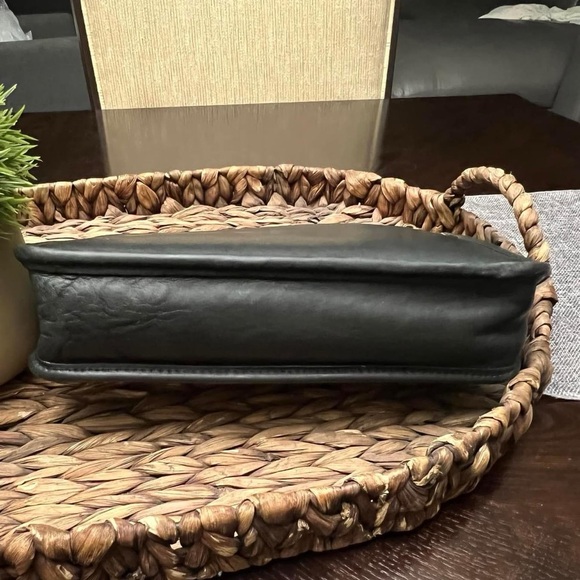 AUTH Vintage 1997 Coach Black Turn Lock Clutch 9832 - Picture 7 of 11